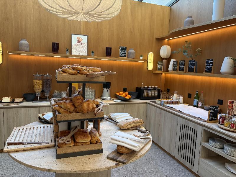 Golden Tulip Avignon Le Paradou image