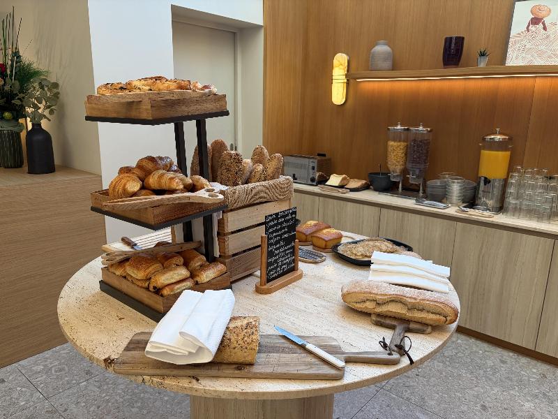Golden Tulip Avignon Le Paradou image