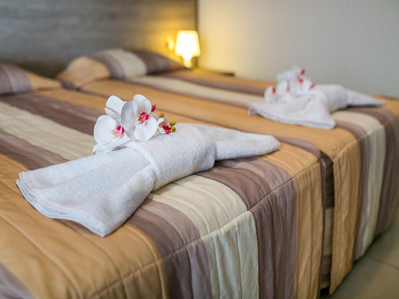 Crystallo Hotel Apts 3
