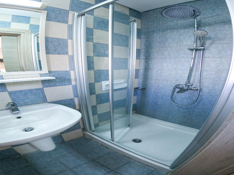 Crystallo Hotel Apts image
