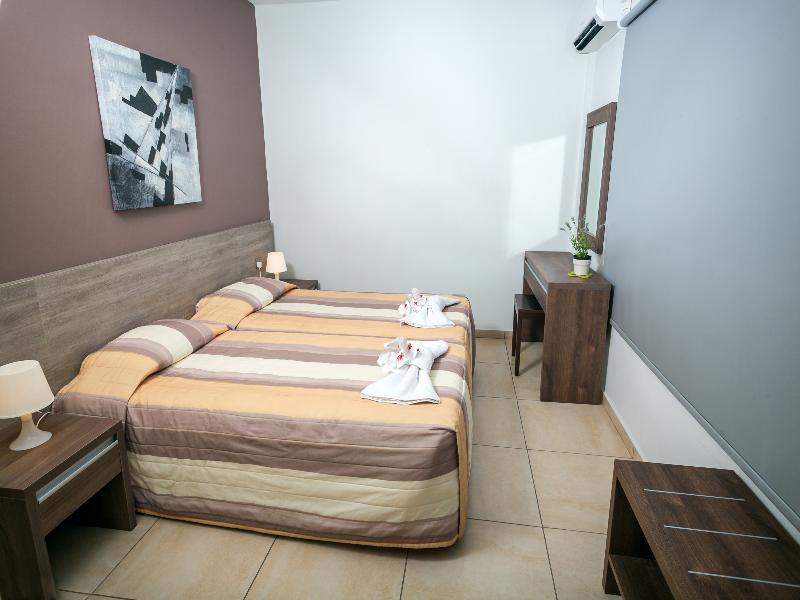 Crystallo Hotel Apts image
