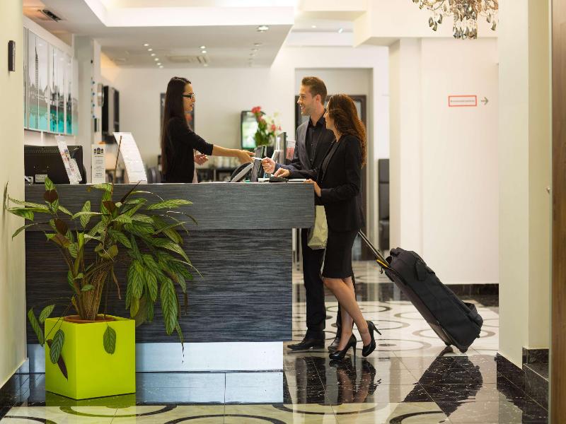 Best Western Plus Hotel Arcadia image