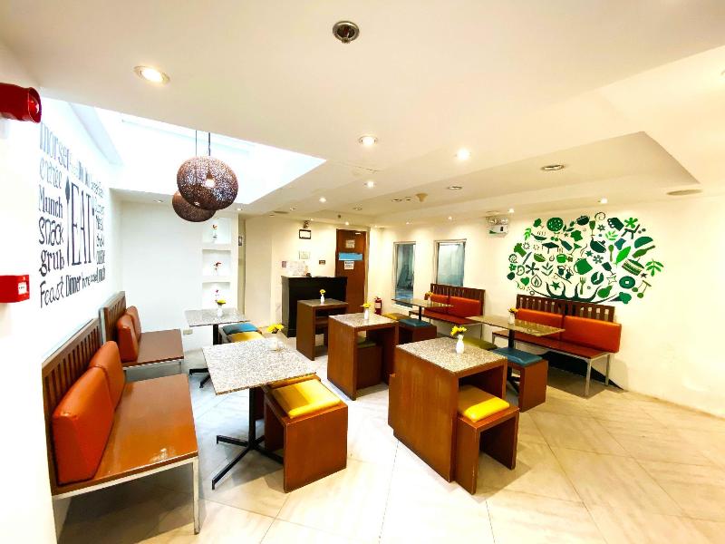 Royale Parc Inn & Suites Annapolis Cubao image