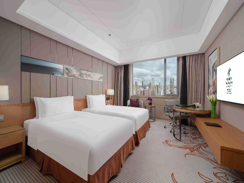 Holiday Inn Chengdu Oriental Plaza image