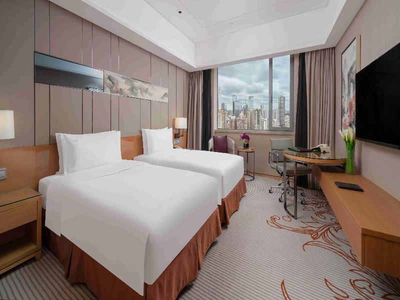 Holiday Inn Chengdu Oriental Plaza image