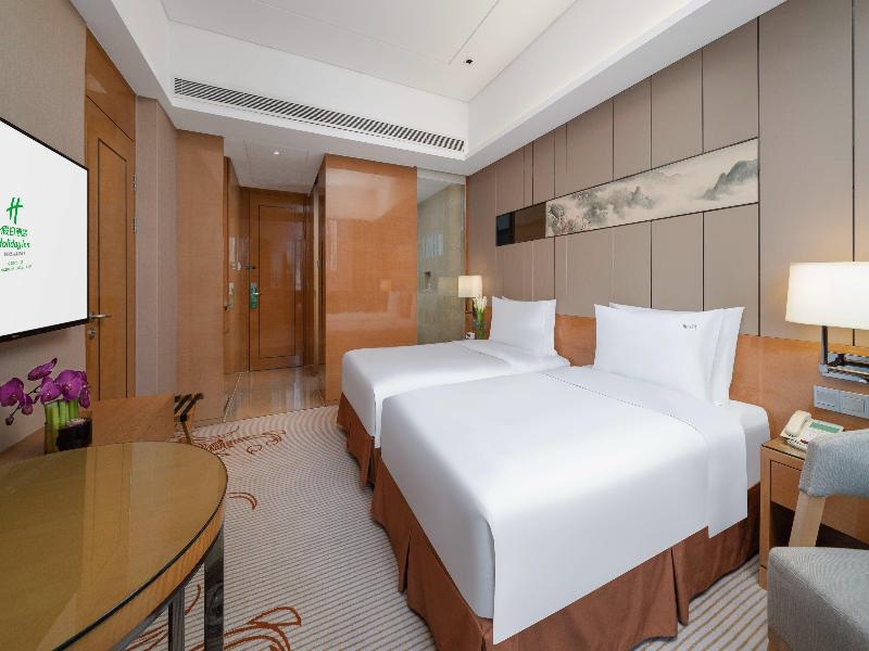 Holiday Inn Chengdu Oriental Plaza image