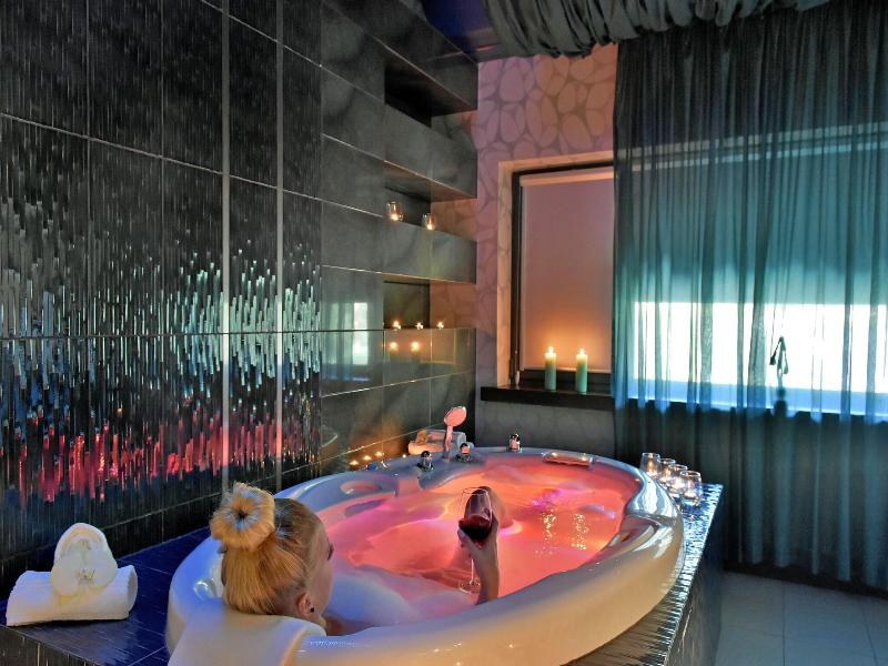 Czarny Potok Resort & Spa image