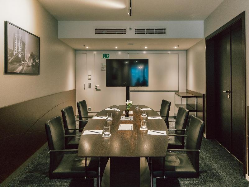 Radisson Blu Hotel, Hamburg Airport image