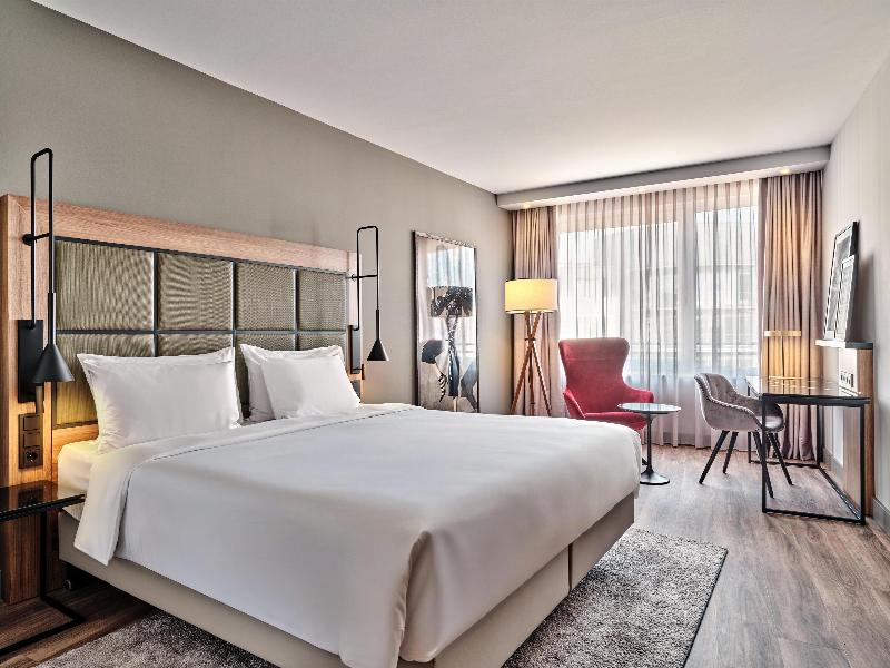 Radisson Blu Hotel, Hamburg Airport image