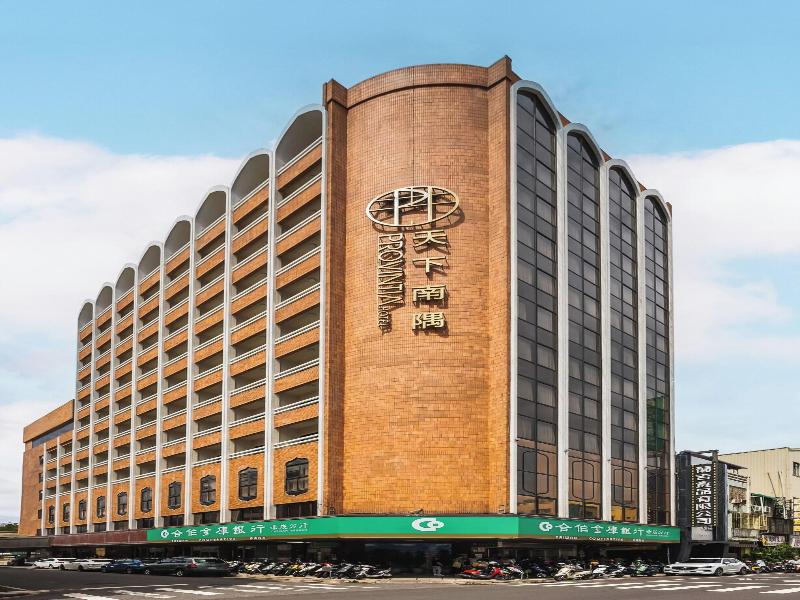 Hotel Provintia image