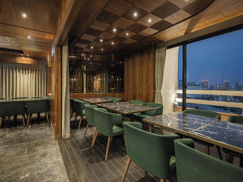 Hotel Provintia image