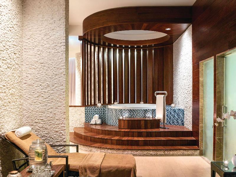 Swissôtel Al Ghurair image