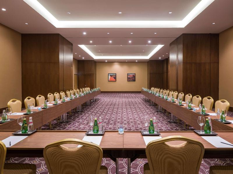 Swissôtel Al Ghurair image