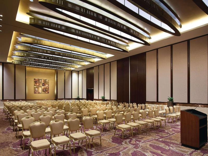 Swissôtel Al Ghurair image