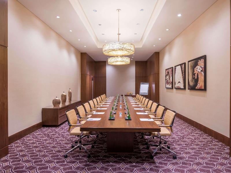 Swissôtel Al Ghurair image