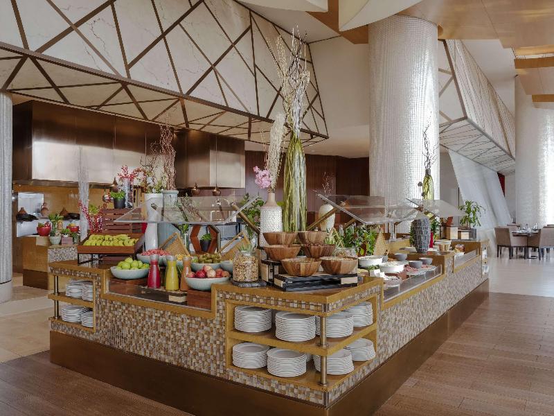 Swissôtel Al Ghurair image