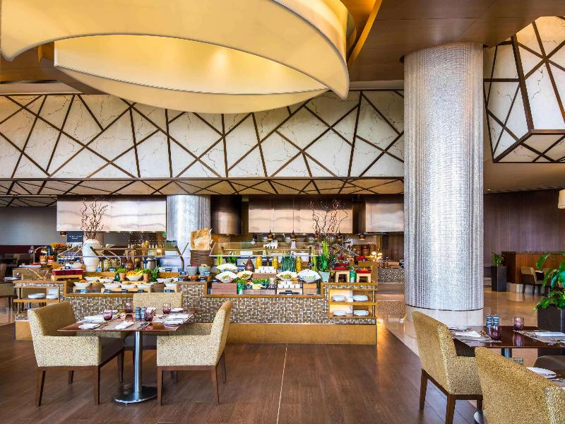 Swissôtel Al Ghurair image