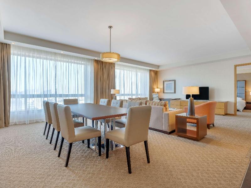 Swissôtel Al Ghurair image