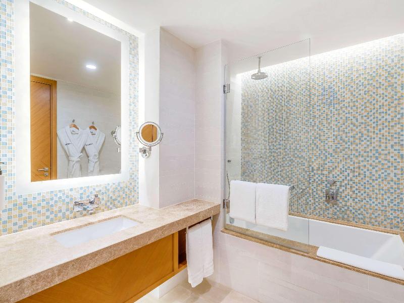 Swissôtel Al Ghurair image