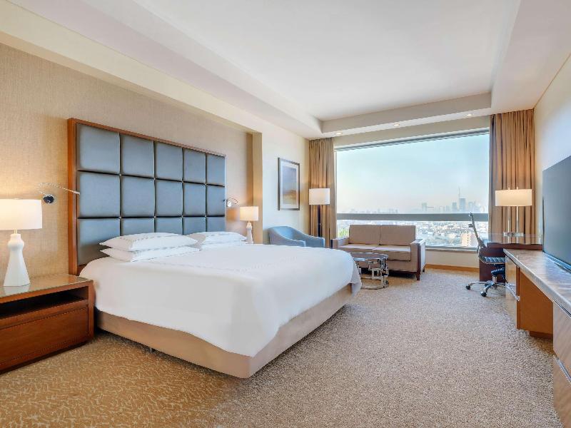 Swissôtel Al Ghurair image