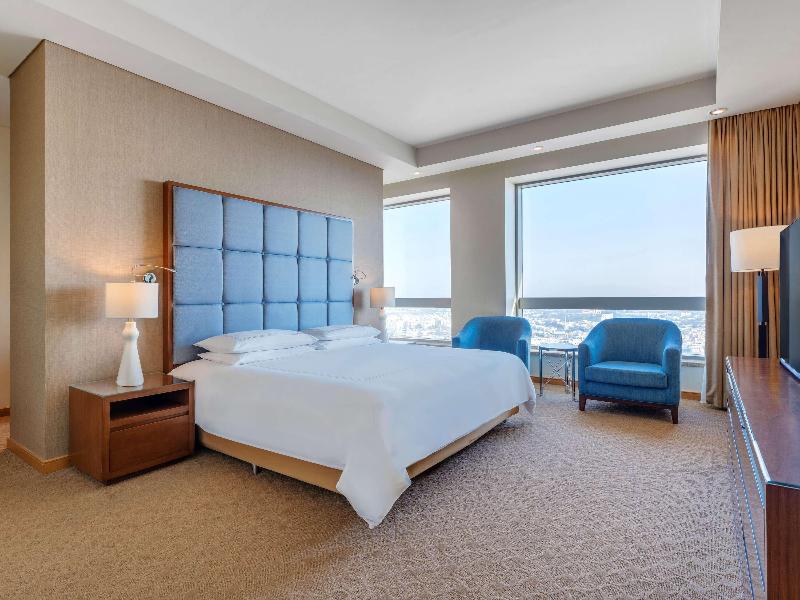 Swissôtel Al Ghurair image