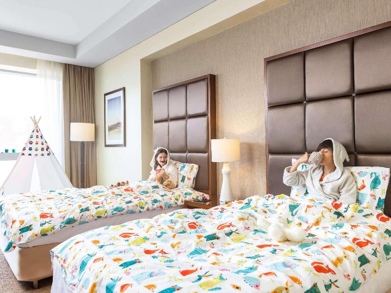 Swissôtel Al Ghurair image