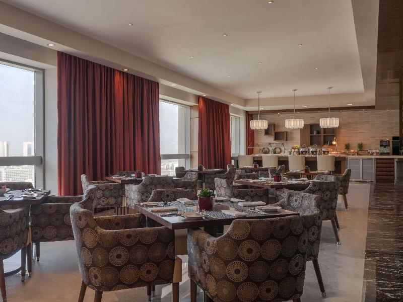 Swissôtel Al Ghurair image