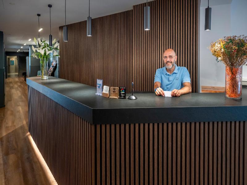 Hostal Opera Ramblas image