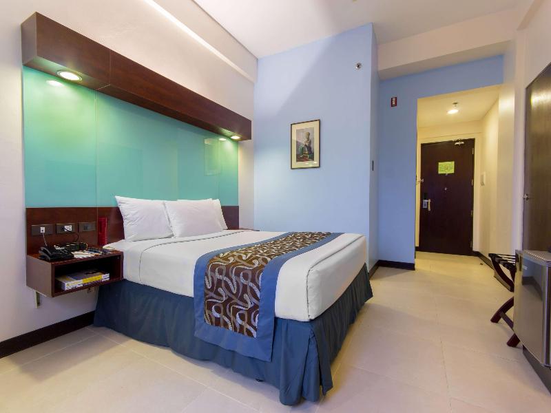 Microtel By Wyndham Mall Of Asia image