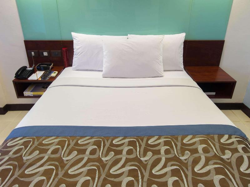 Microtel By Wyndham Mall Of Asia image