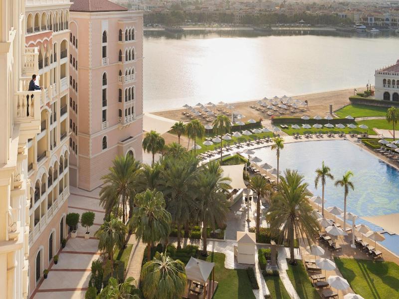 The Ritz-Carlton Abu Dhabi, Grand Canal image