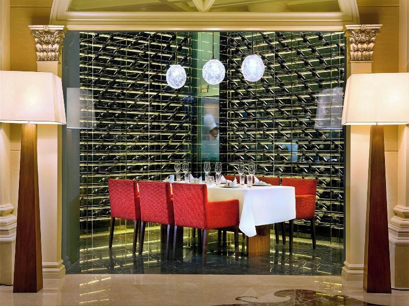 The Ritz-Carlton Abu Dhabi, Grand Canal image