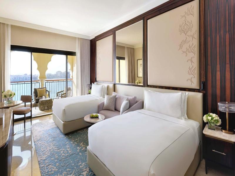 The Ritz-Carlton Abu Dhabi, Grand Canal image