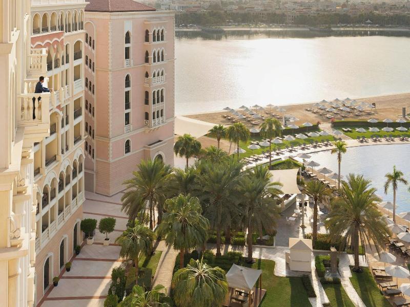 The Ritz-Carlton Abu Dhabi, Grand Canal image
