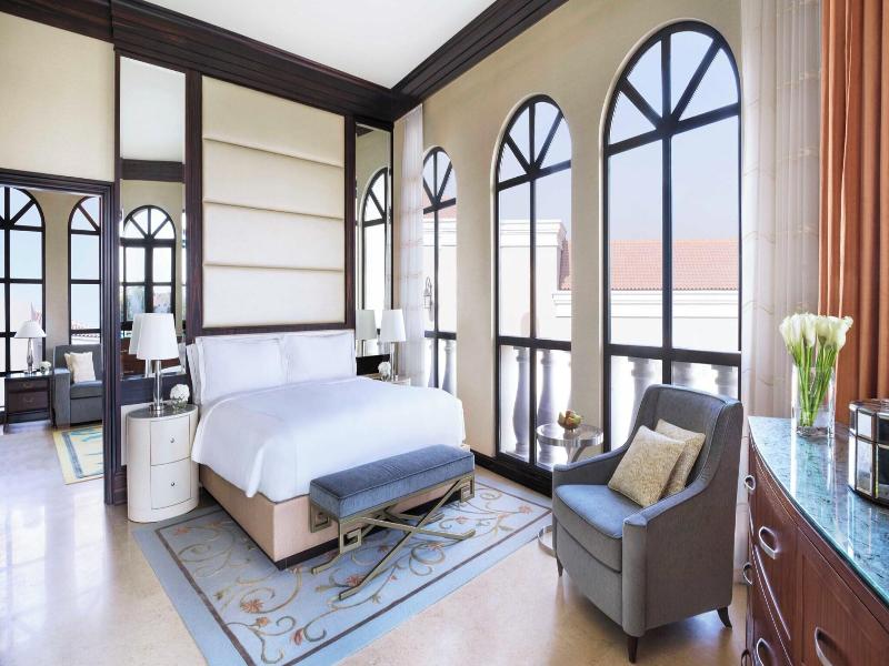The Ritz-Carlton Abu Dhabi, Grand Canal image