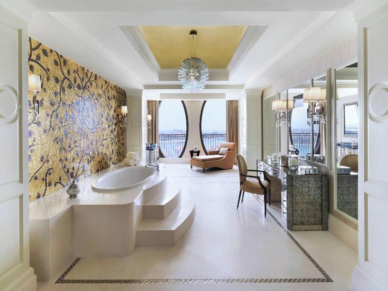 The Ritz-Carlton Abu Dhabi, Grand Canal image
