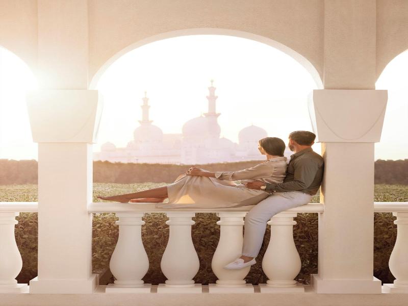 The Ritz-Carlton Abu Dhabi, Grand Canal image