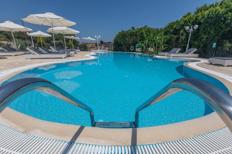 Pelagos Apartments image