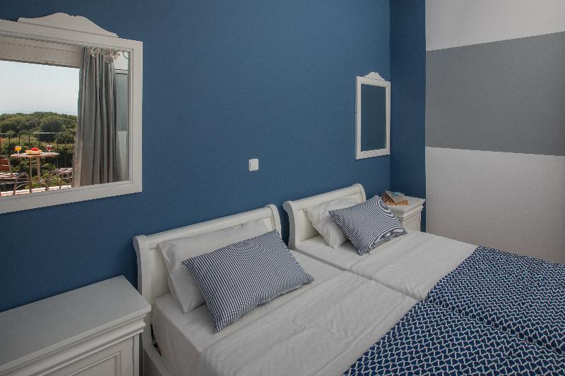Pelagos Apartments image