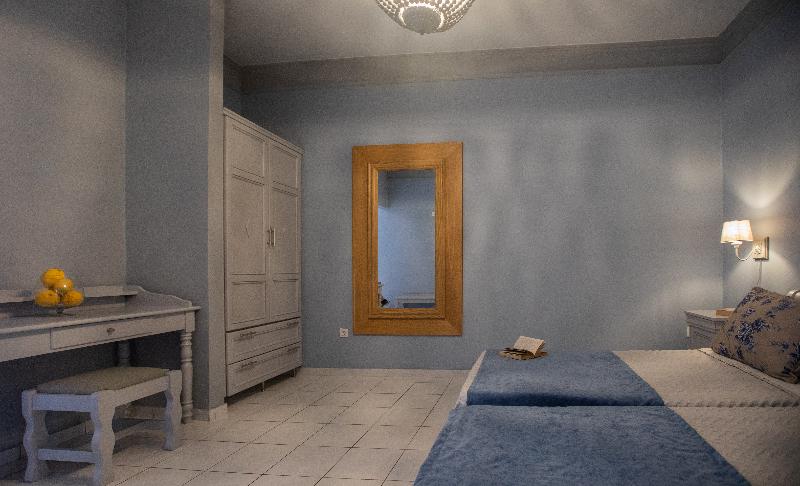 Pelagos Apartments image