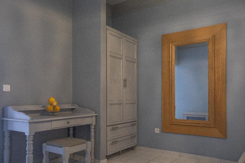 Pelagos Apartments image