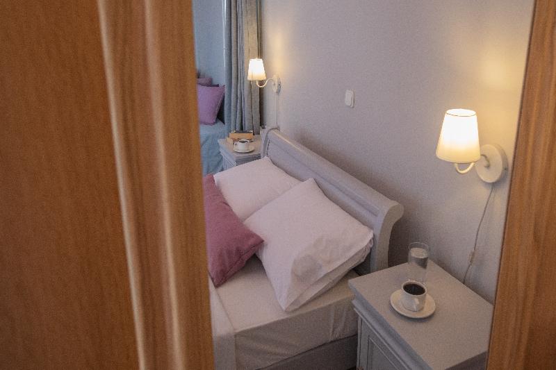 Pelagos Apartments image