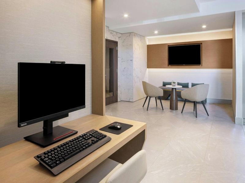 Vancouver Airport Marriott Hotel image