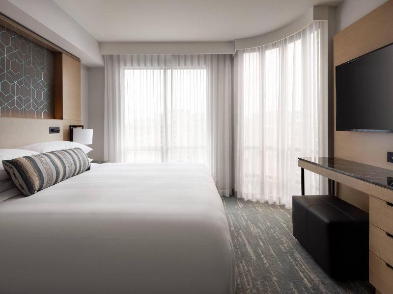 Vancouver Airport Marriott Hotel image