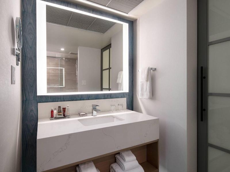 Vancouver Airport Marriott Hotel image