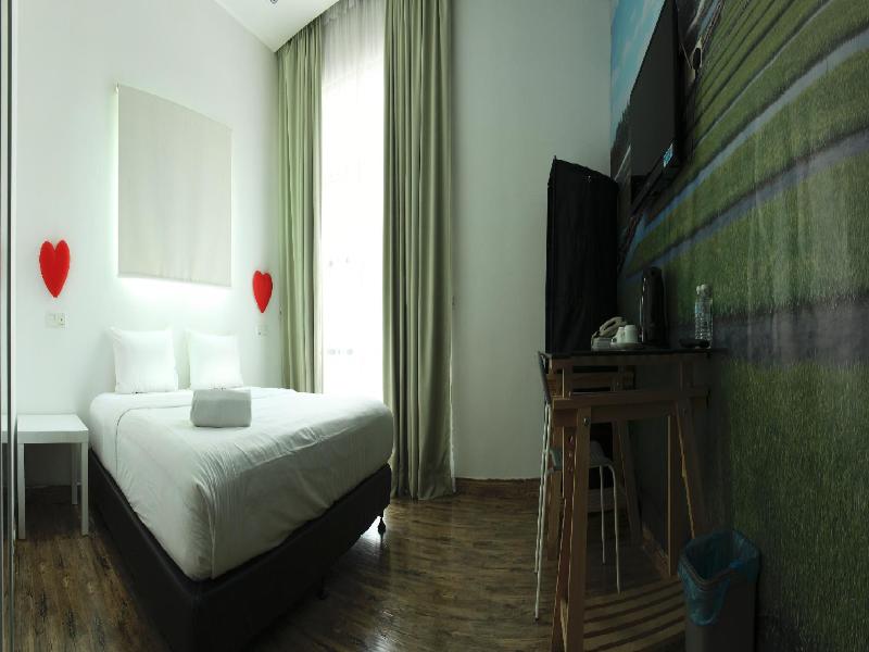 V Garden Hotel image
