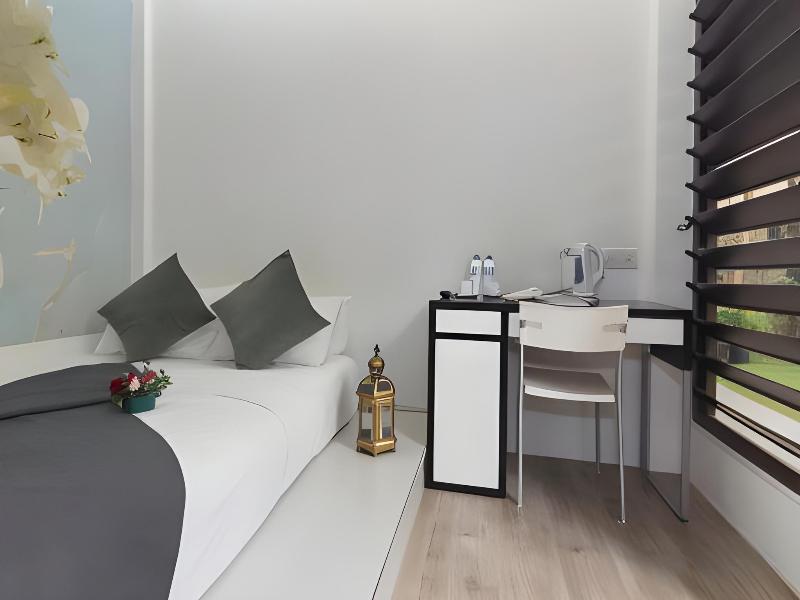 V Garden Hotel image