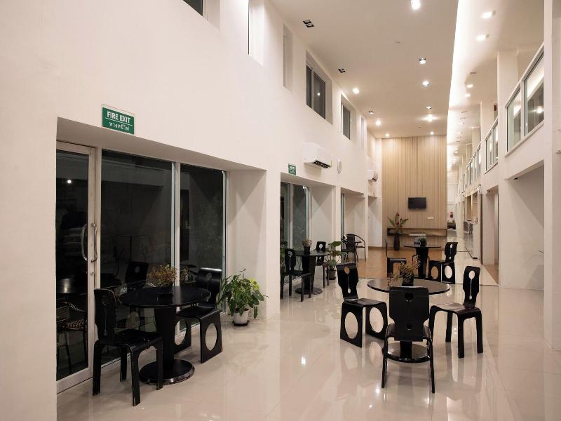 Nantra Silom image