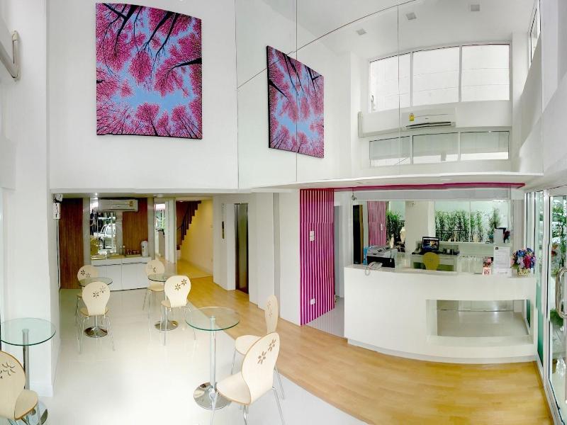 Nantra Ekamai Hotel image