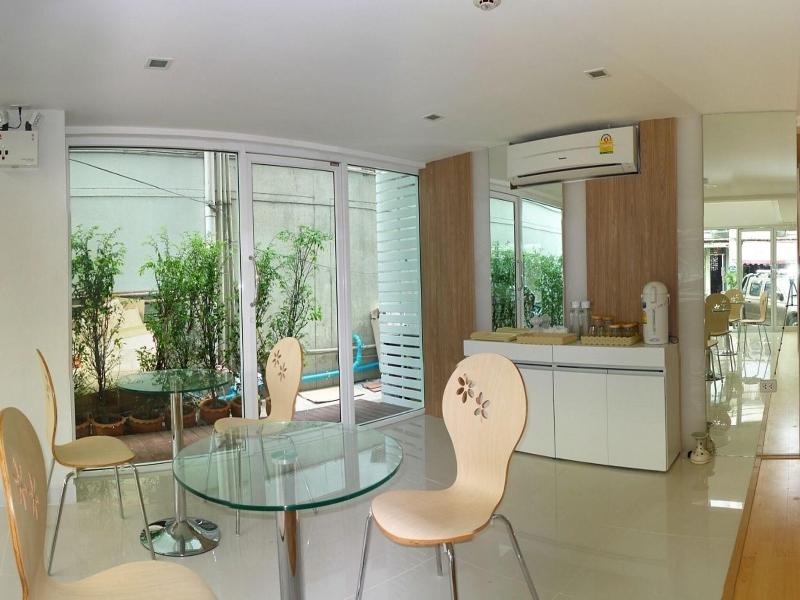 Nantra Ekamai Hotel image